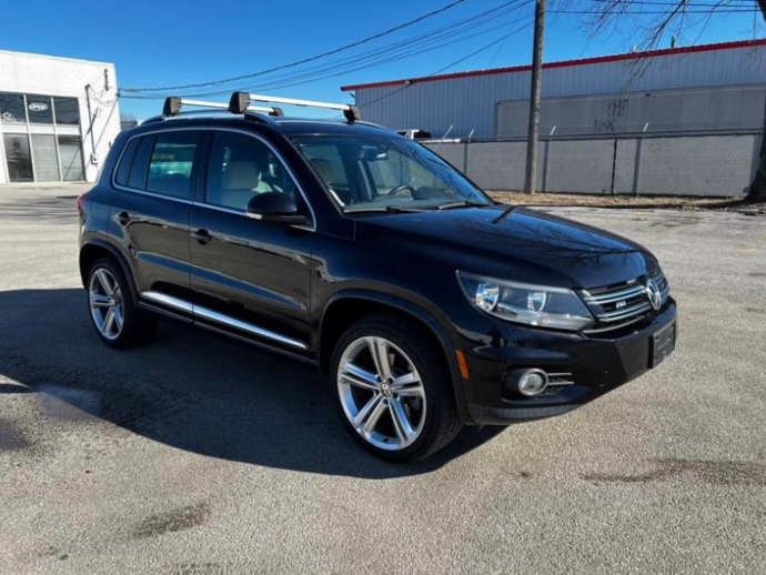 2016 Volkswagen Tiguan R-LINE